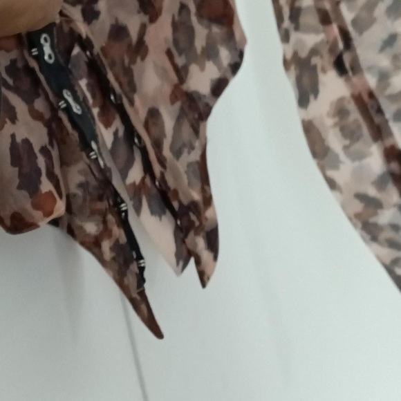 💖 crop cheetah blouse-from Pretty Little Thing size 4 - Picture 4 of 4